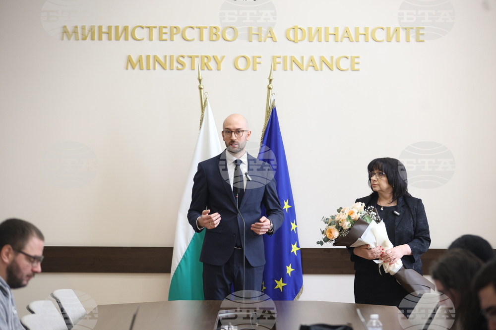 Министерство на финансите - служебен министър - приемане на поста