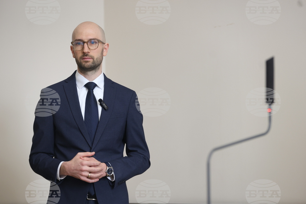 Министерство на финансите - служебен министър - приемане на поста