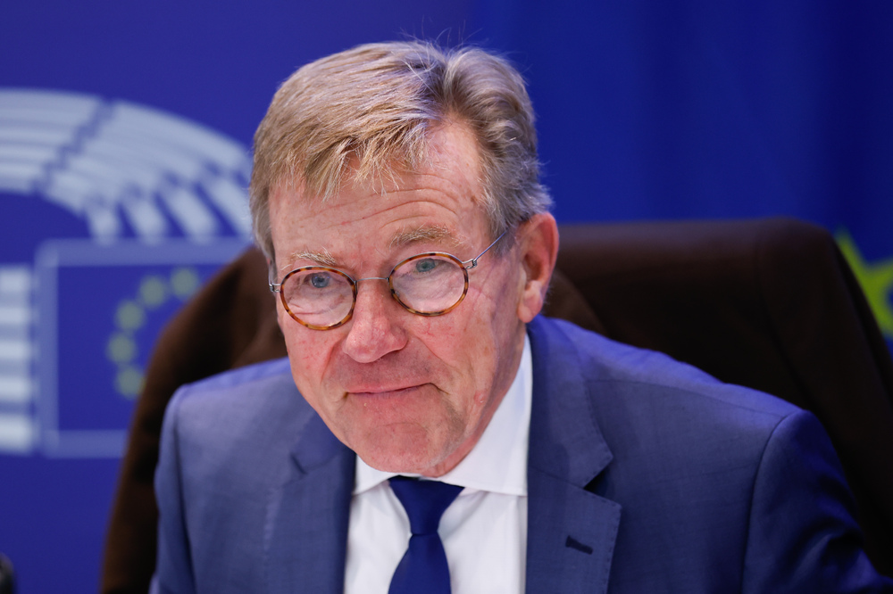 ЕП започва проверка срещу евродепутат по твърдения, че се е държал непристойно с охранител