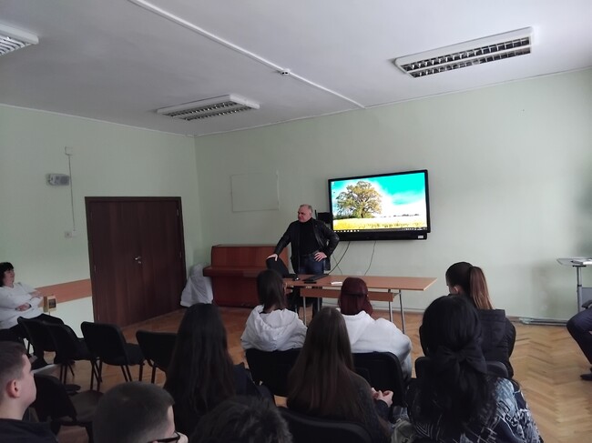 Съдии от Окръжния съд в Добрич разговаряха с ученици за трудовите правоотношения 