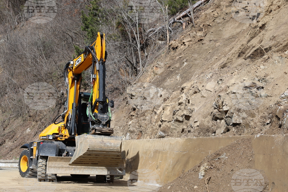 Село Кремен - свлачище - отстраняване