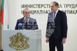 Министерство на труда и социалната политика - служебен министър - приемане на поста