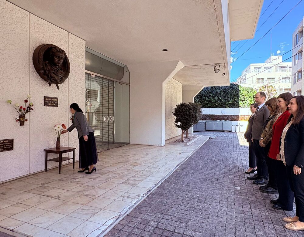 Българската общност в Токио и представители на Посолството на България в Япония отбелязаха 153-тата годишнина от гибелта на Васил Левски 