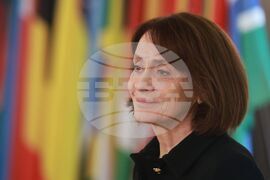 Министерство на външните работи - служебен министър - приемане на поста - Надежда Нейнски