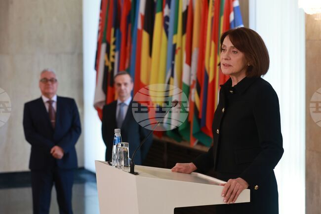 Проверка на това какво точно е подписано ще направи Надежда Нейнски относно присъединяването на България към Съвета за мир