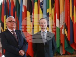 Министерство на външните работи - служебен министър - приемане на поста