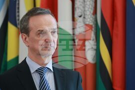 Министерство на външните работи - служебен министър - приемане на поста - Ради Найденов