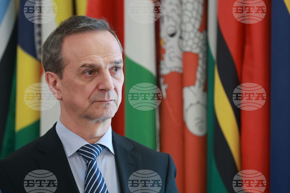 Министерство на външните работи - служебен министър - приемане на поста - Ради Найденов