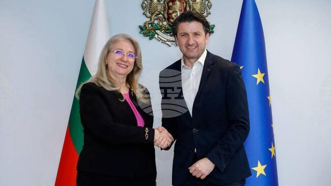 Former Tourism Minister Borshosh: Tourism Sector Is in Safe Hands