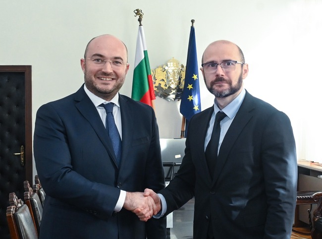 Ще надграждам завареното, никога нищо не започва и не завършва с нас, каза служебният министър на правосъдието Андрей Янкулов