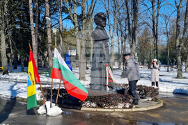 Генерал Тошево - Васил Левски - почит
