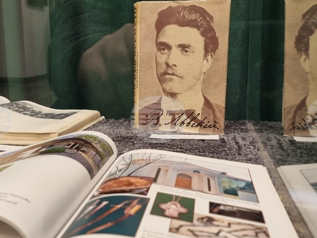 Радомир - Васил Левски - изложби