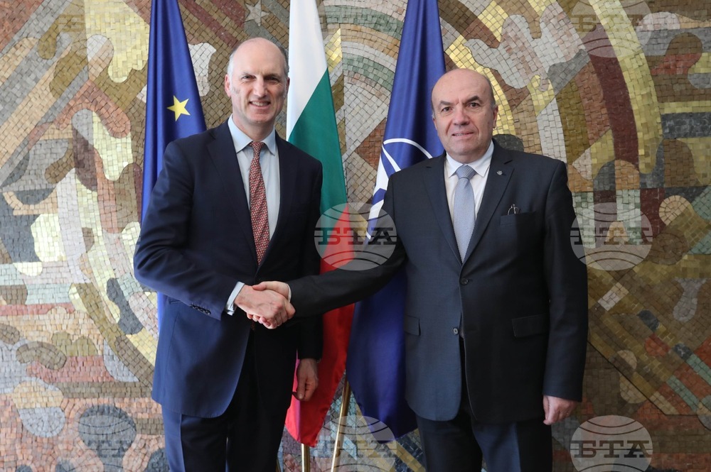 Bulgaria's Chief Diplomat Receives UK Minister for Europe