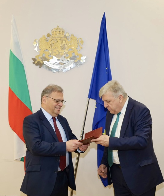 Caretaker Environment Minister Popov Vows to Carry Forward Work in Key Areas