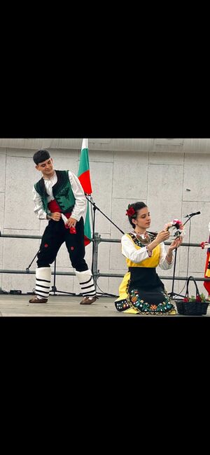 Кристиян Станиславов Стоянов от Танцов състав „Огнени ритми“ във Валядолид е сред избраните да учат танца „Гроздана“ с ансамбъл „Тракия“