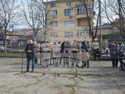 Панагюрище - паметна плоча „Васил Левски“ - почит