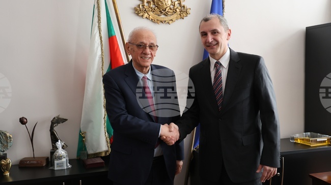 New Health Minister Prioritizes Prevention and Clearer Communication of Health Risks