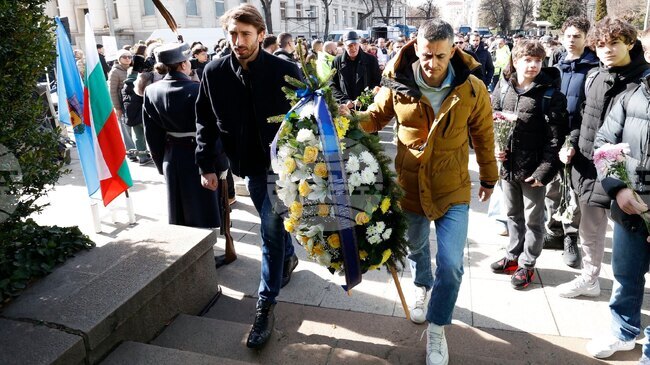 „Няма разочарование в Левски след двете загуби от Лудогорец, вървим напред с малки крачки“, заяви изпълнителният директор на „сините“ Даниел Боримиров