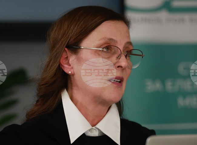 В информационния хаос БНТ е длъжна да бъде маркер на истината, заяви кандидатът за генерален директор Невена Андонова пред СЕМ