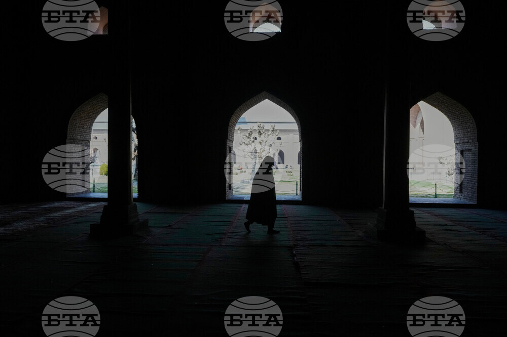 APTOPIX India Kashmir Ramadan