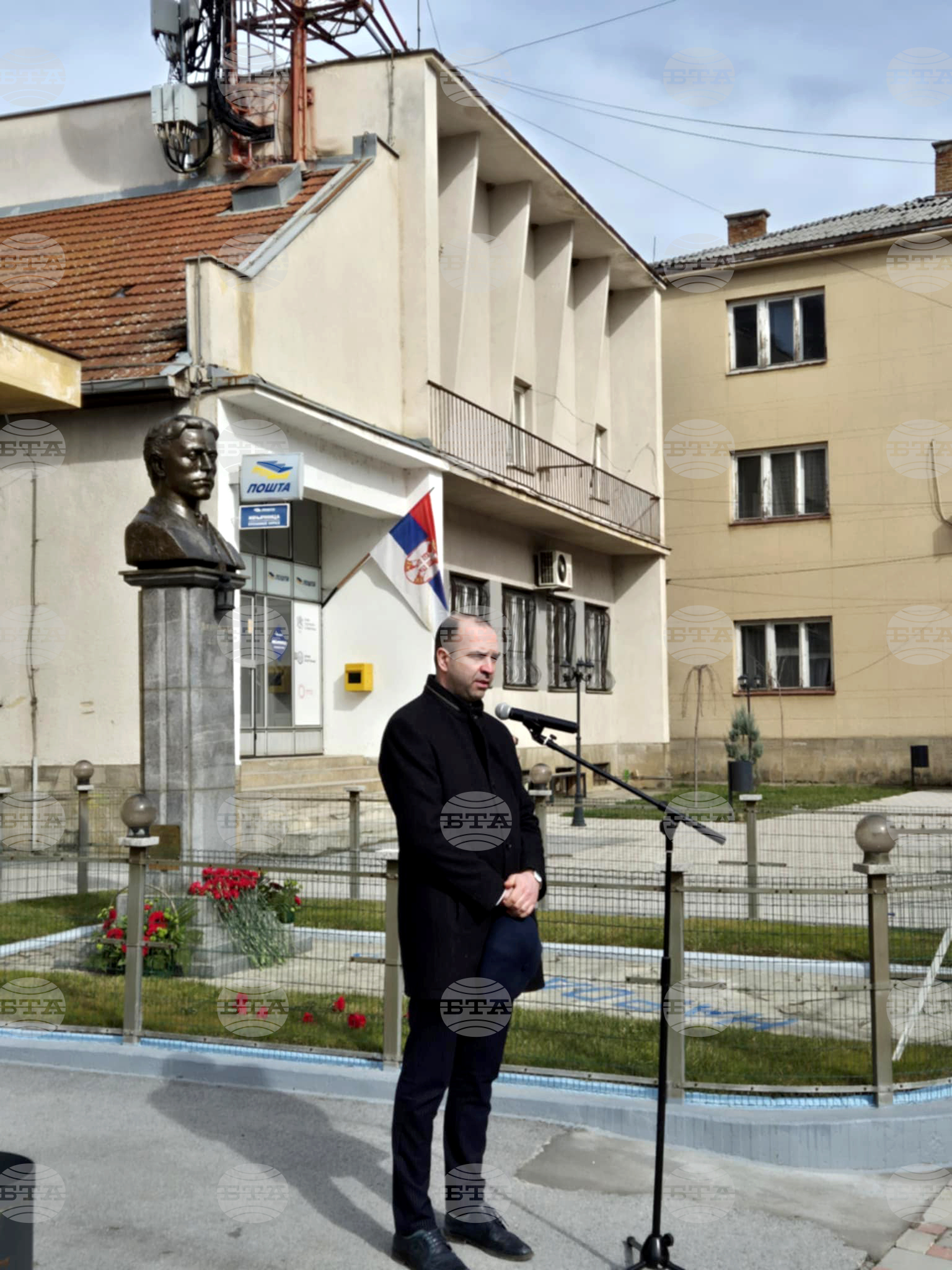 Сърбия - Босилеград - Васил Левски - паметник