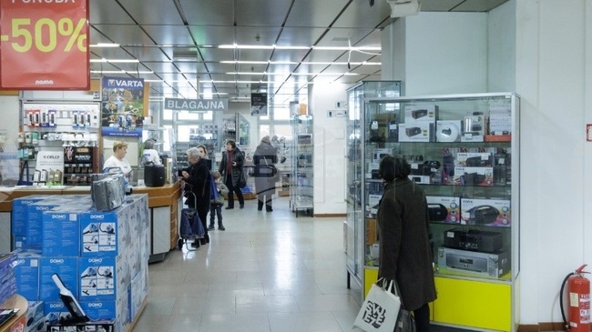 ХИНА: Продавачи, складови работници и сервитьори са били най-търсената работна ръка в Хърватия през 2025 г.