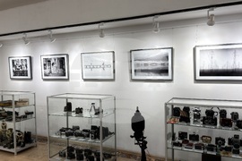 Казанлък - Жечо Планински - изложба - „Черно-бяло“