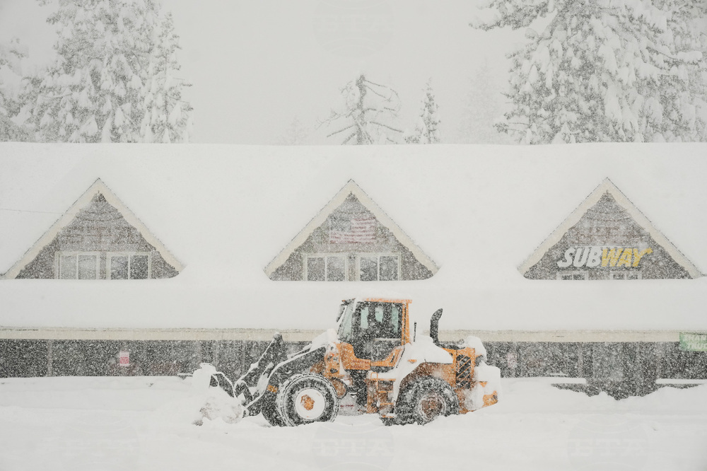 APTOPIX California Avalanche