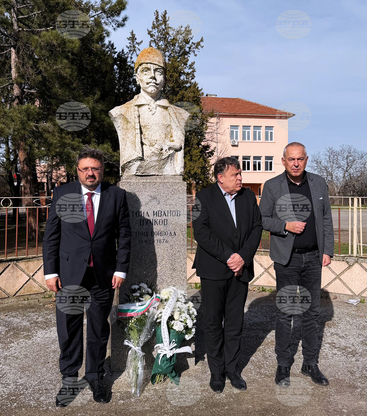 Sliven - Stoil Voyvoda – monument – flower laying