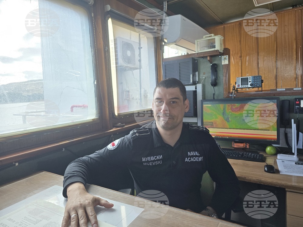 Antarctica – 34th Bulgarian Antarctic Expedition – Sv. Sv. Kiril i Metodii Naval Research Vessel  – Commander Radko Muevski