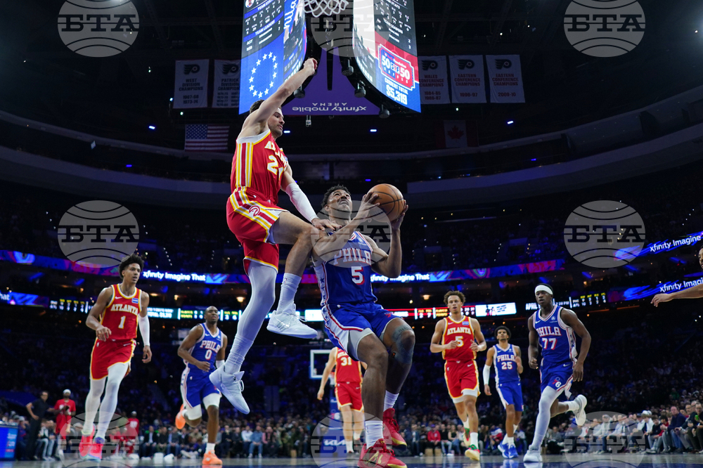 Hawks 76ers Basketball