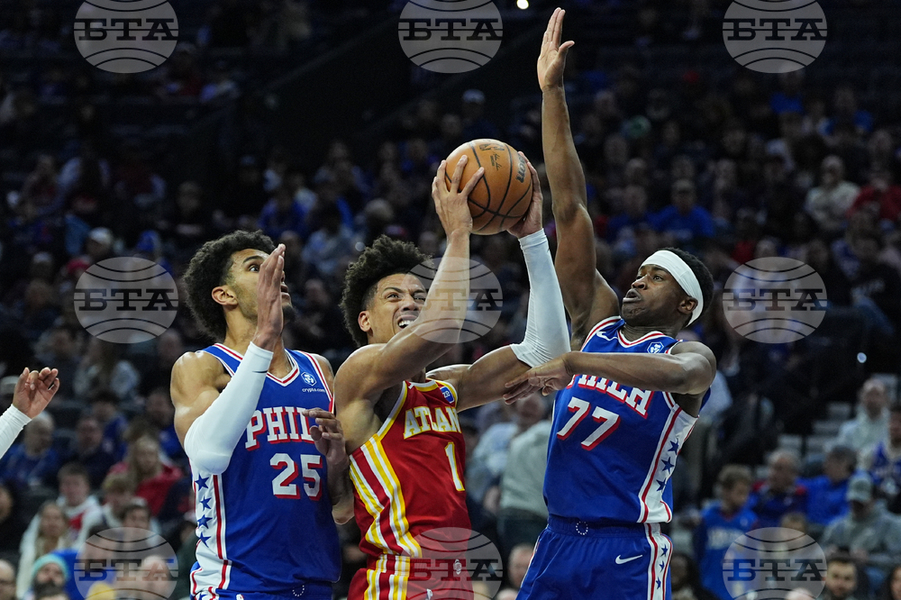 Hawks 76ers Basketball