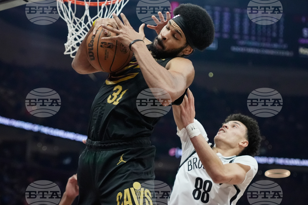 APTOPIX Nets Cavaliers Basketball