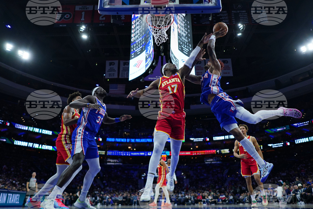 Hawks 76ers Basketball