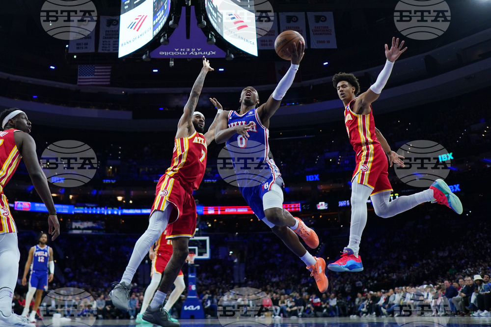 Hawks 76ers Basketball