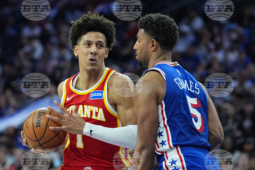 Hawks 76ers Basketball