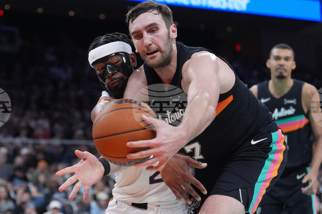 APTOPIX Suns Spurs Basketball