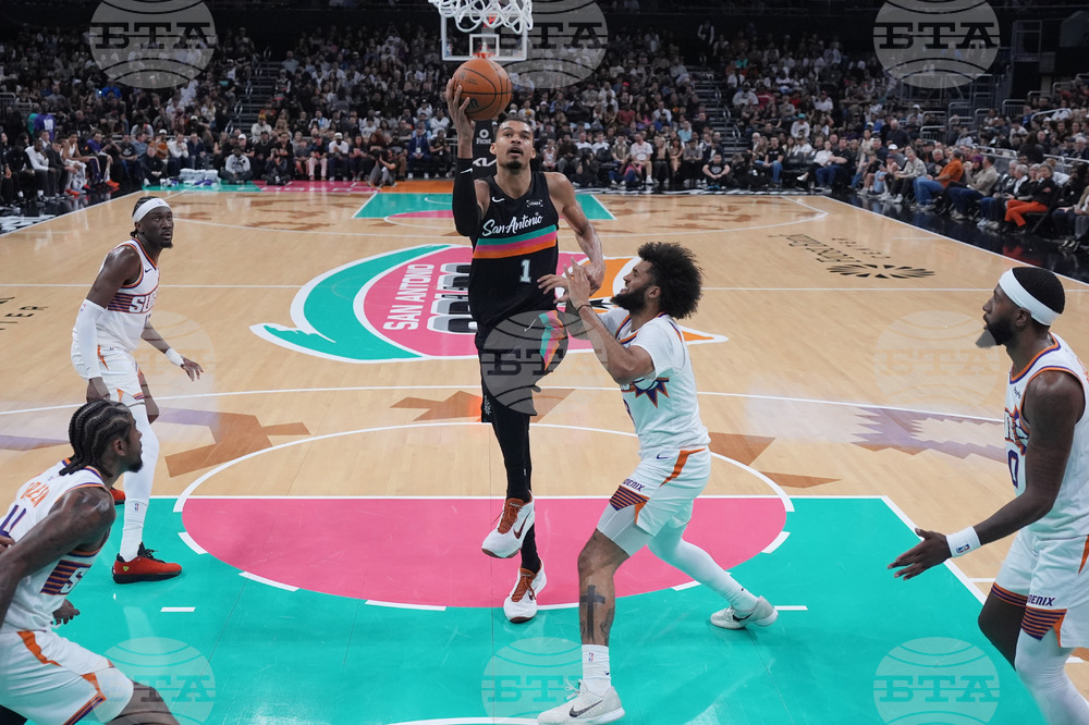 Suns Spurs Basketball