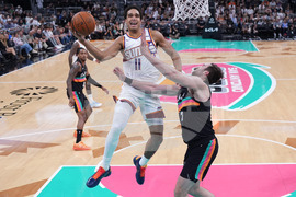 Suns Spurs Basketball