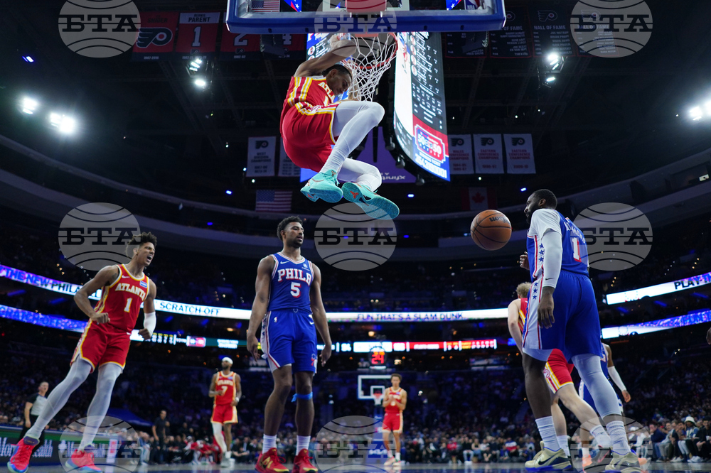 Hawks 76ers Basketball