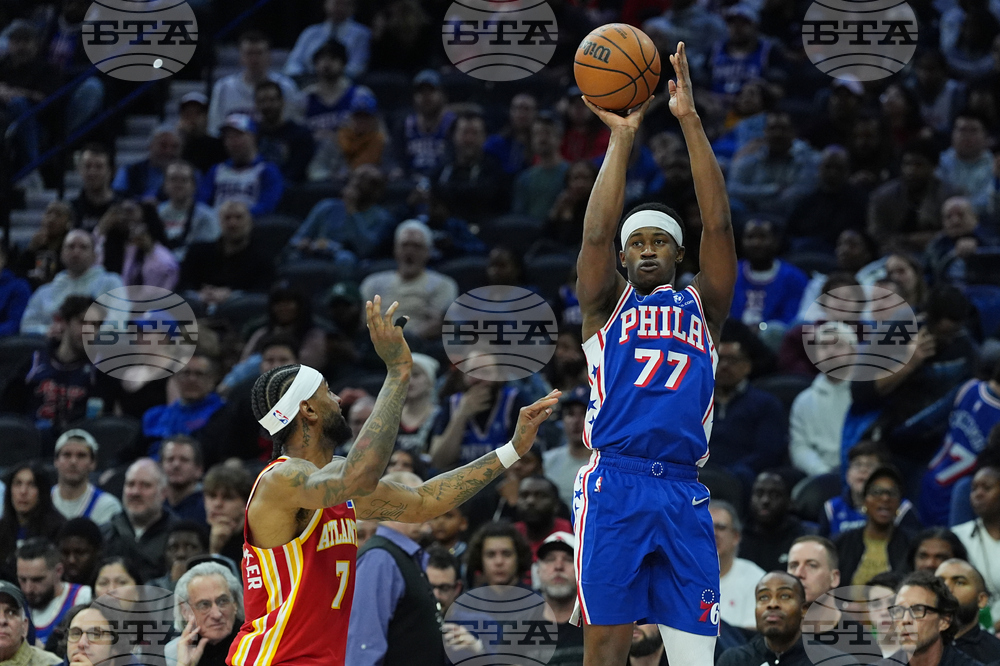 Hawks 76ers Basketball