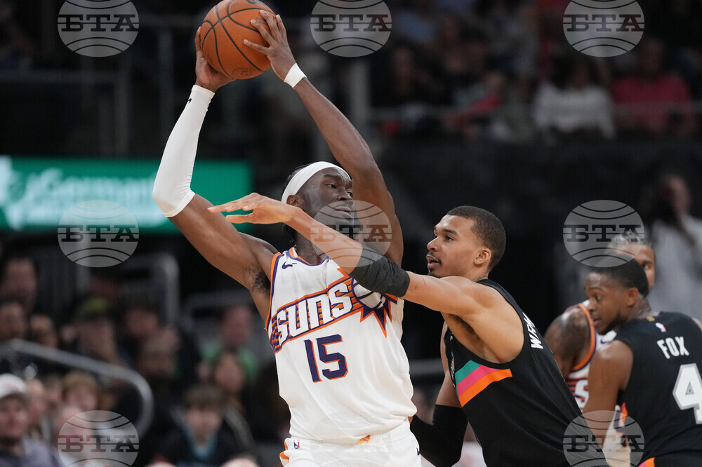 Suns Spurs Basketball