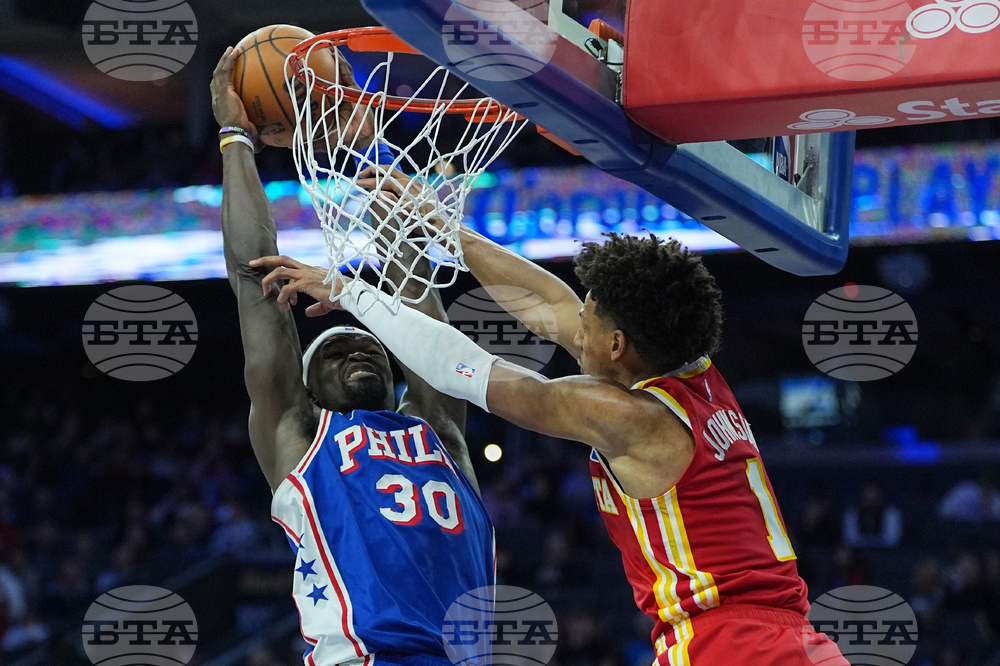 Hawks 76ers Basketball