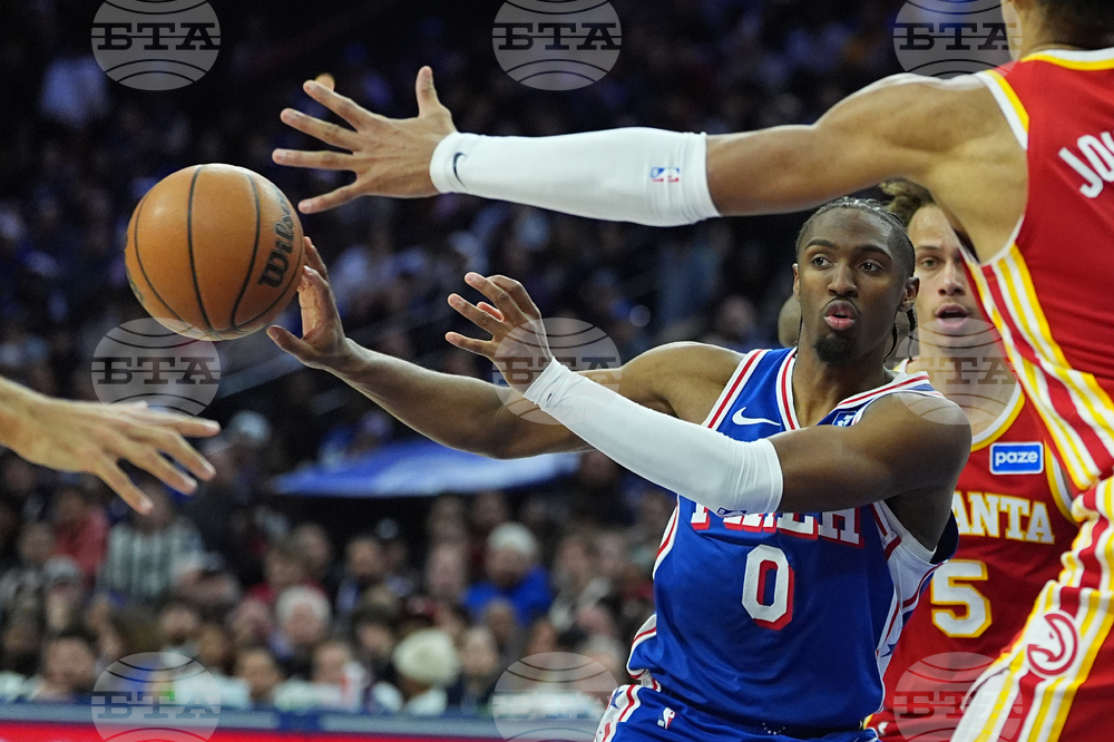 Hawks 76ers Basketball