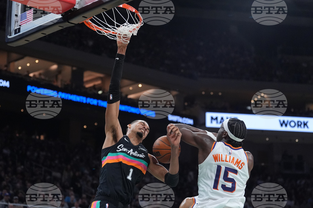 Suns Spurs Basketball