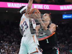 Suns Spurs Basketball