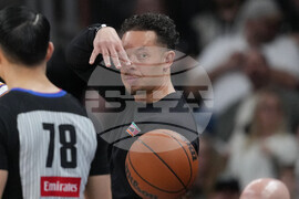 Suns Spurs Basketball