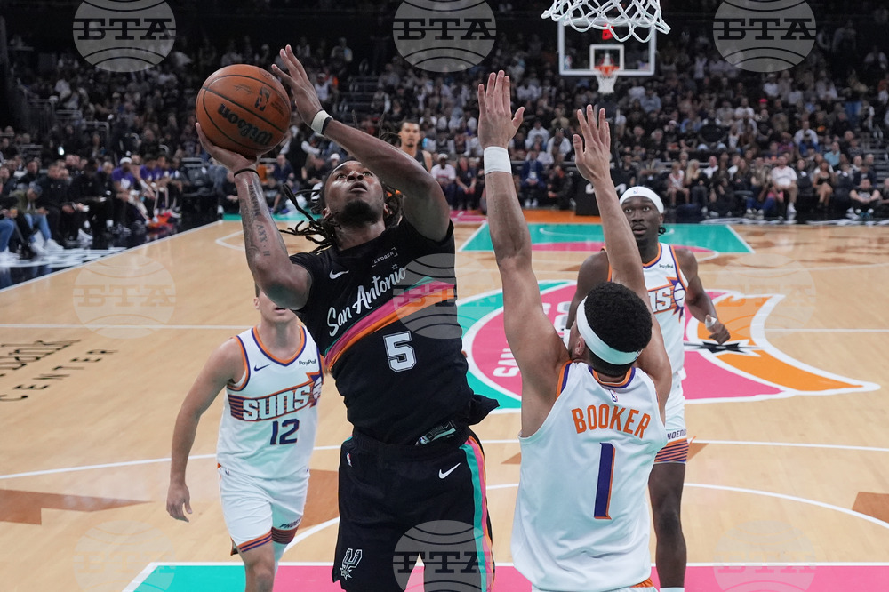 Suns Spurs Basketball