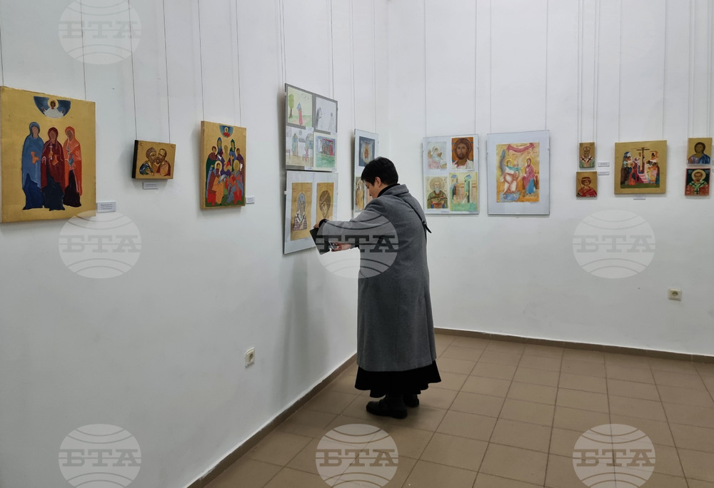 Стара Загора - изложба - икони и рисунки