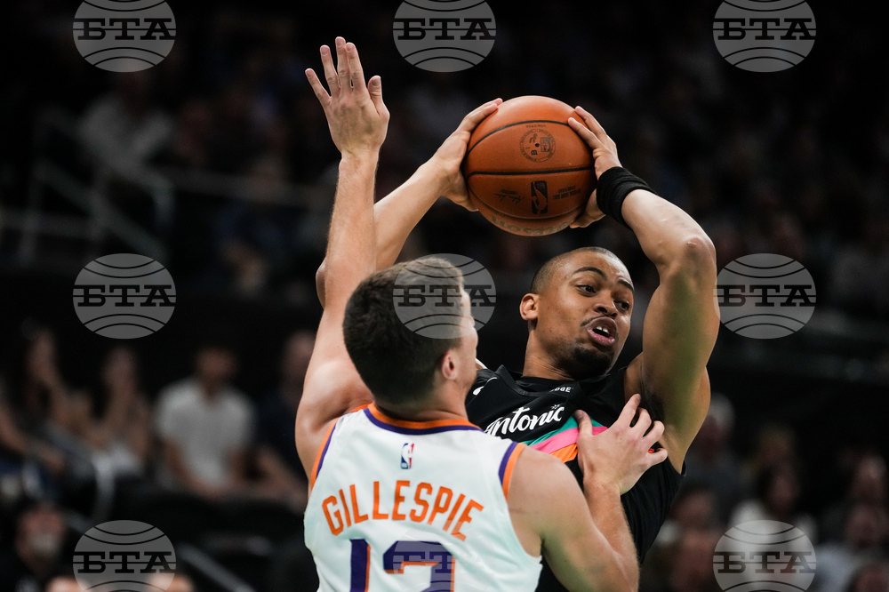 Suns Spurs Basketball